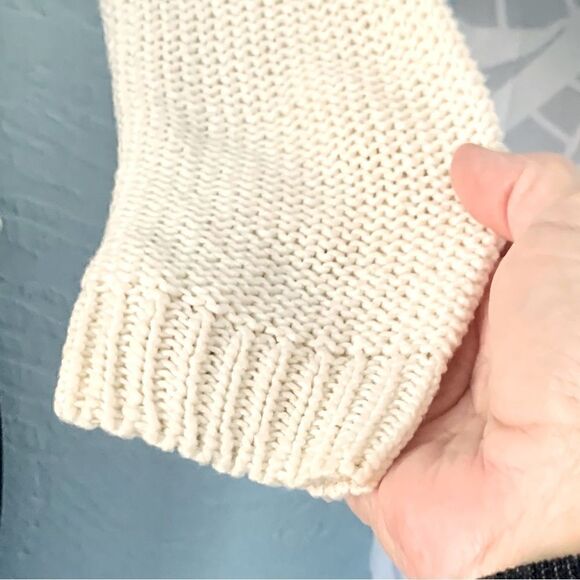 Zebra Cream Cable Knit Cropped Scoop Neck Sweater Size Small - Picture 6 of 9